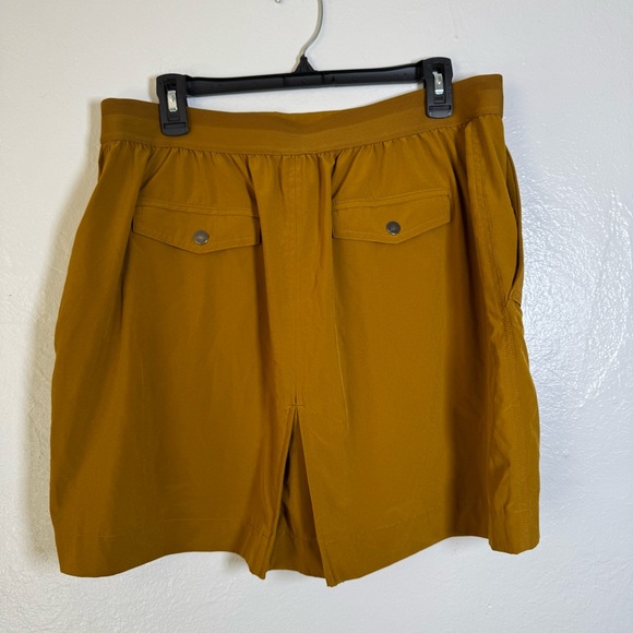 Athleta Vienna Cargo Skort - Picture 3 of 16